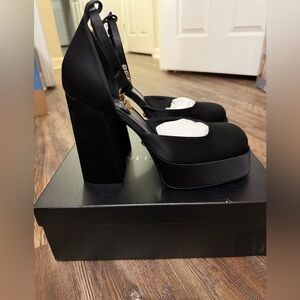 Versace Décolleté Medusa Black Satin Platform Pumps